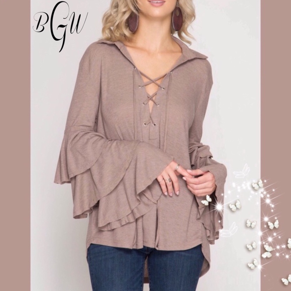 LAST 2🆕5⭐️Gorgeous Ruffled Lace-Up Top